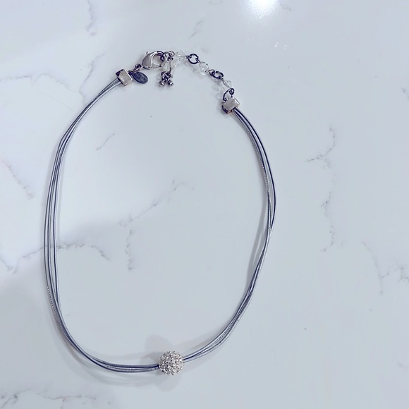 Chicos necklace. Silver leather strands with adjustable clasp - Picture 1 of 5